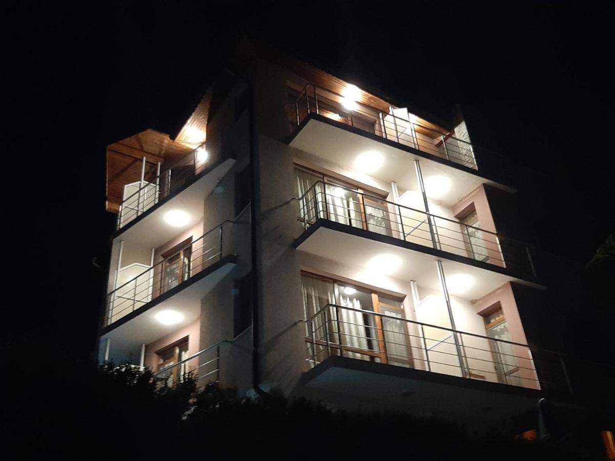 Family Hotel Favourite Obzor Exterior photo